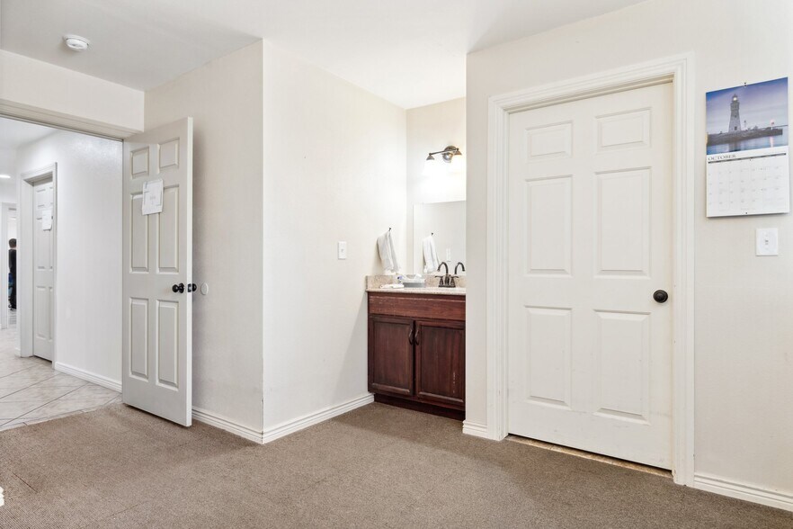 More Photos Of 8333 E Quarterline Rd, Mesa Assisted Living For Sale