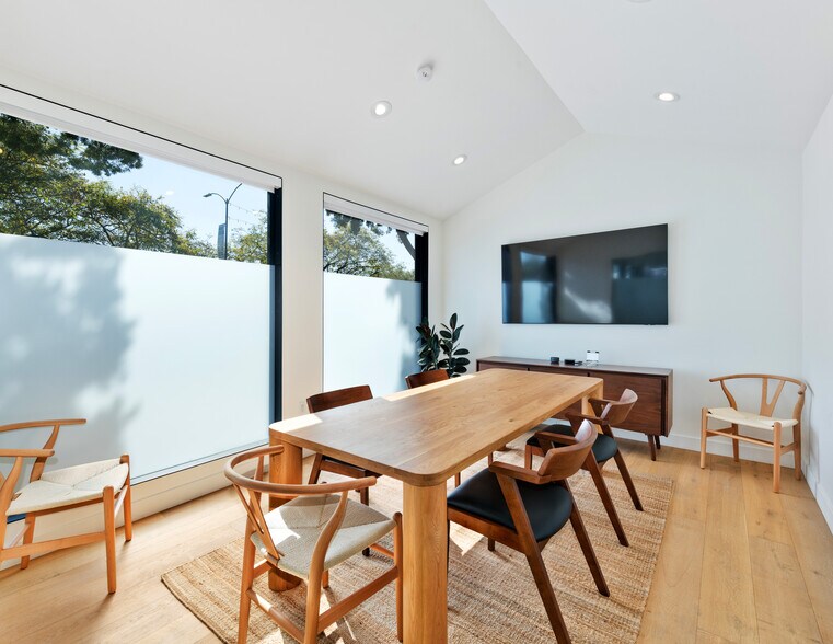 More Photos Of 12101 Venice Blvd, Los Angeles Loft Creative Space For Lease