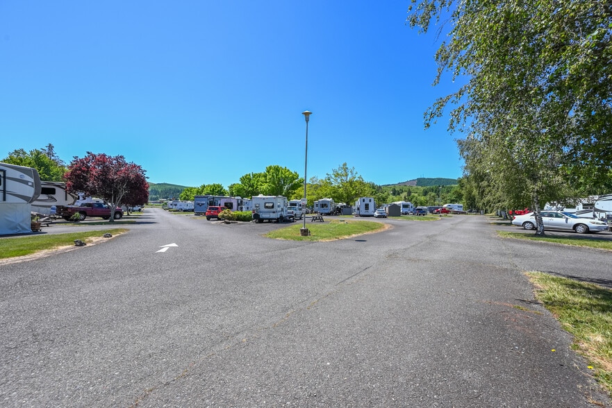 More Photos Of 1120 John Long Rd, Oakland Manufactured Housing Mobile Home Park For Sale