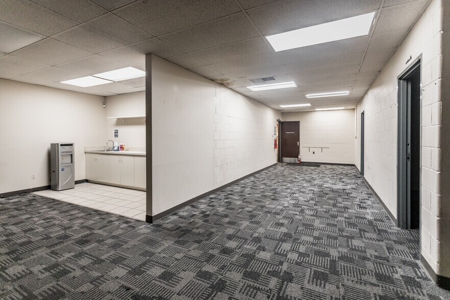 More Photos Of 1545 Clay St, Detroit Industrial For Lease