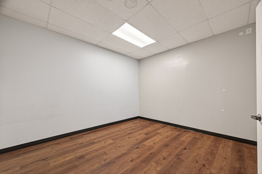 More Photos Of 2223 Dorrington St, Houston Medical For Lease
