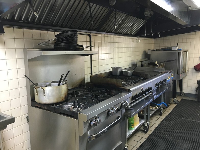 More Photos Of 89 E Grand Ave, Fox Lake Restaurant For Sale