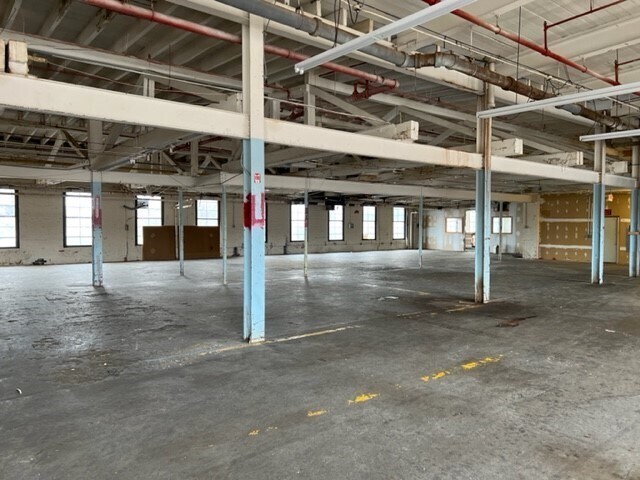 More Photos Of 73 Pickering Rd, Rochester Coworking Space