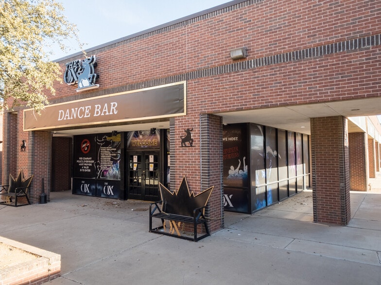 More Photos Of 4610 N Garfield St, Midland Unknown For Lease