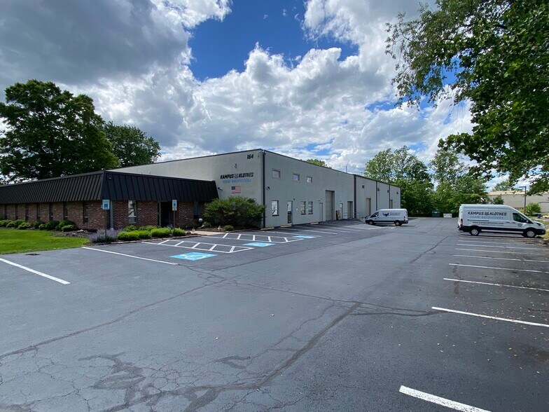 More Photos Of 164 Railroad Dr, Warminster Warehouse For Lease