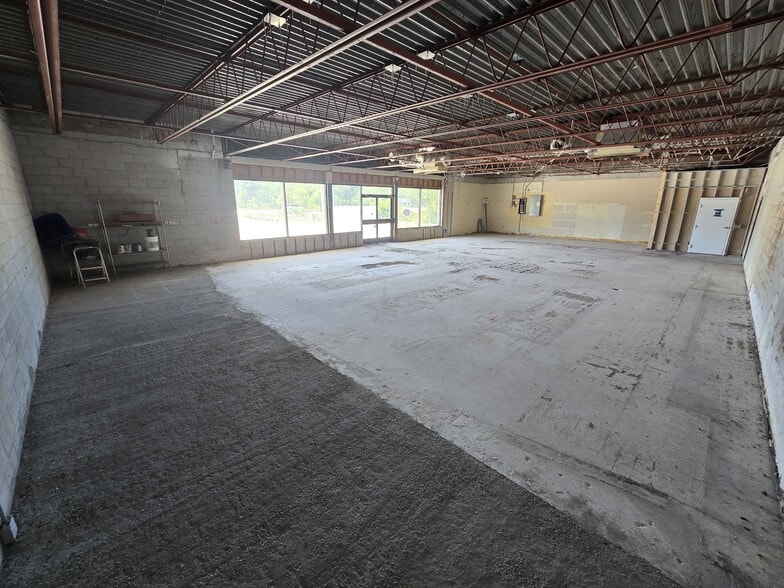 More Photos Of 8801 20th St, Vero Beach Convenience Store For Lease