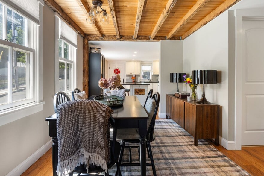 More Photos Of 67 North St, Hingham Apartments For Sale