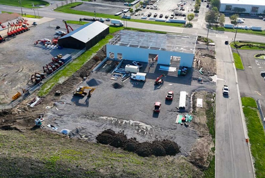 More Photos Of 9381 Seward Rd, Fairfield Warehouse For Lease
