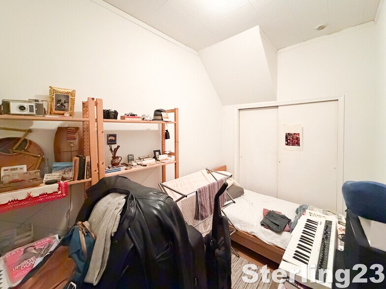 More Photos Of , Astoria General Retail For Sale