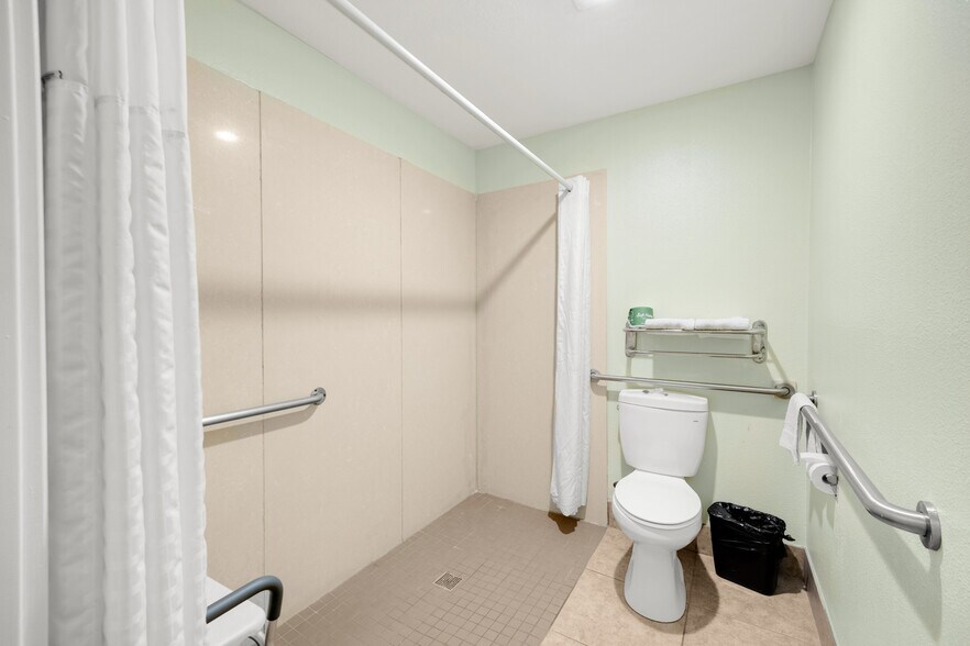 More Photos Of 2625 W Florida Ave, Hemet Hotel For Sale