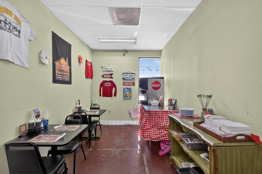 More Photos Of 25501 Narbonne Ave, Lomita General Retail For Sale