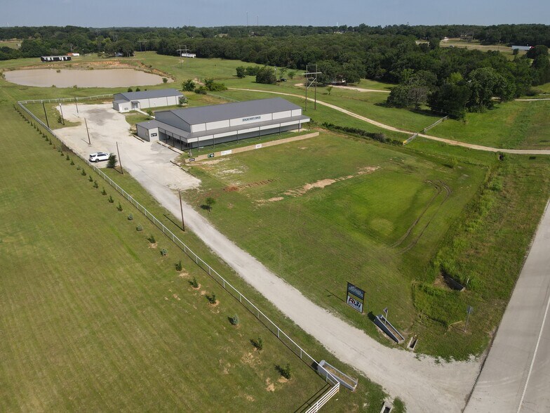 More Photos Of 9129 FM 678, Whitesboro Manufacturing For Sale