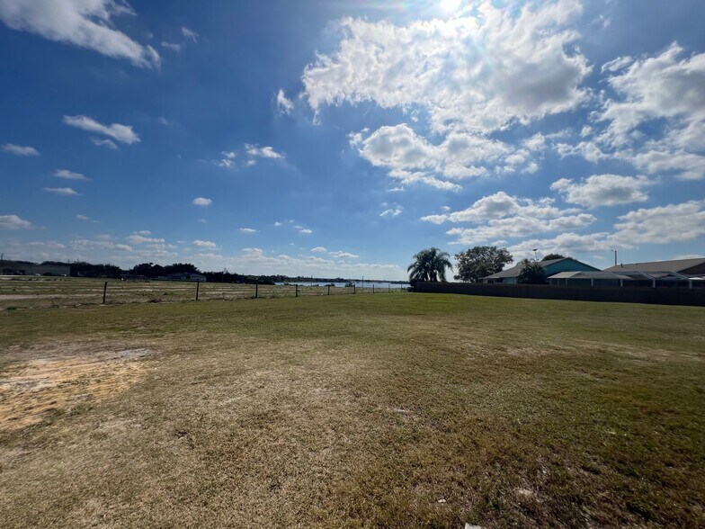 More Photos Of 6840 Cypress Gardens Blvd, Winter Haven Freestanding For Sale