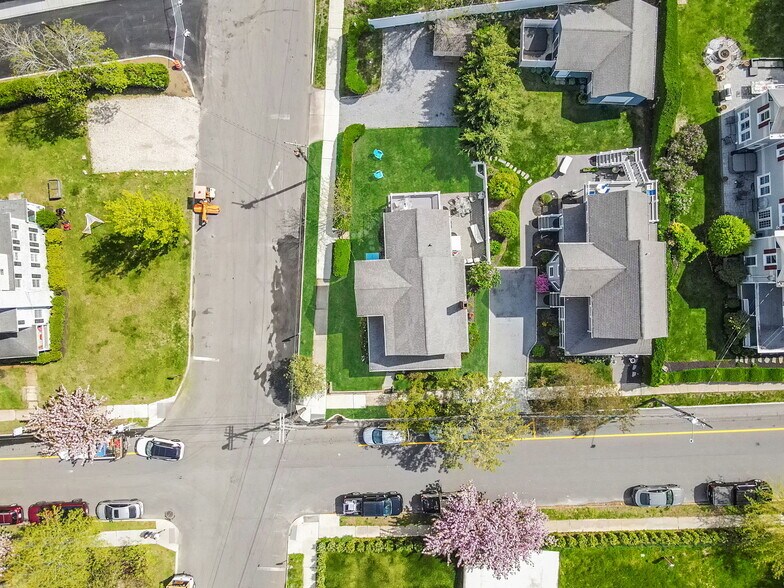 More Photos Of , Greenport Multifamily For Sale