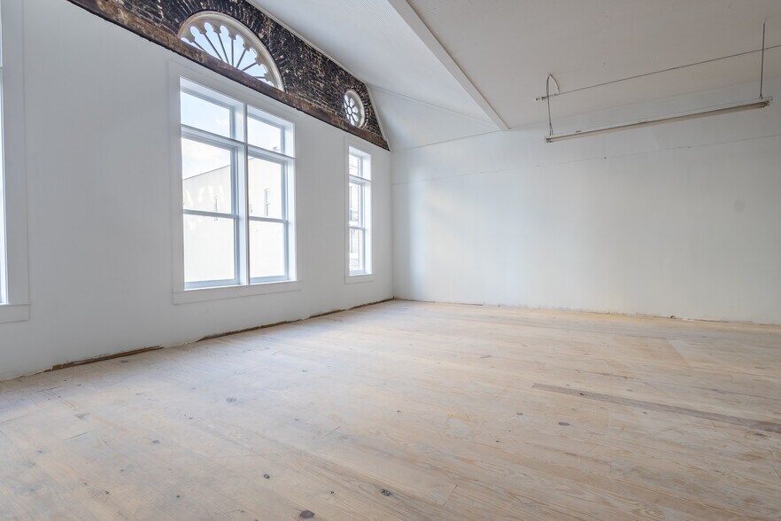 More Photos Of 134 E Front St, Hattiesburg Restaurant For Sale