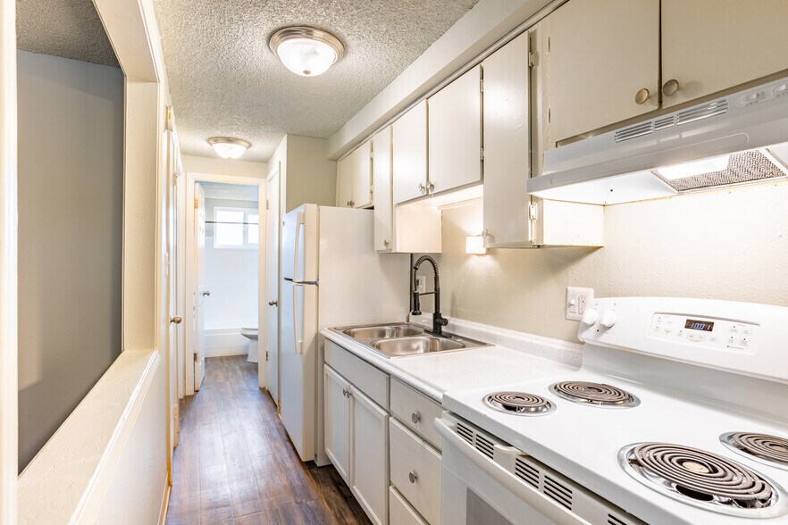 More Photos Of 1330 W Mississippi Ave, Denver Apartments For Sale