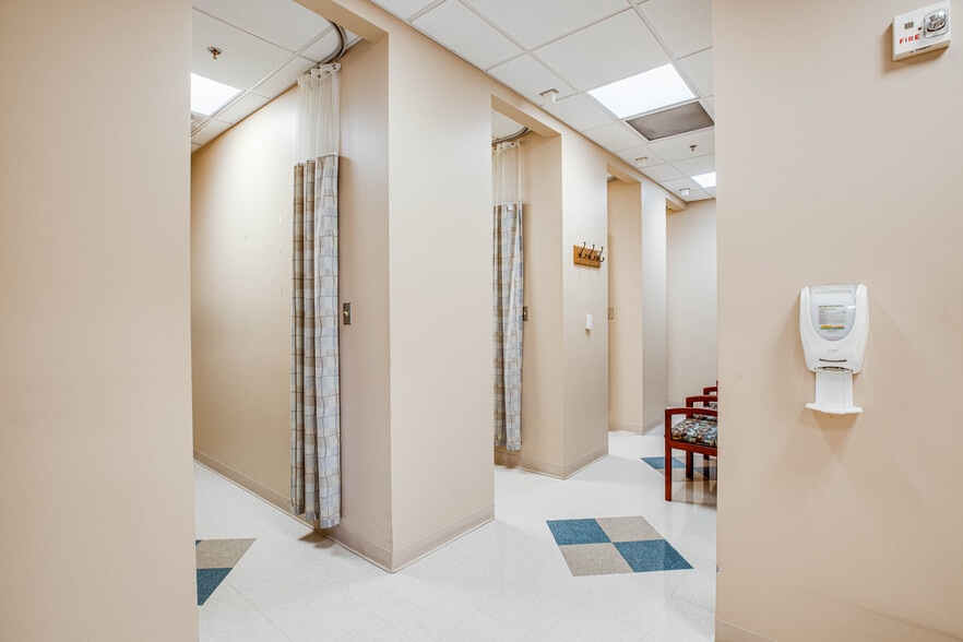 More Photos Of 9530 Cosner Dr, Fredericksburg Medical For Lease