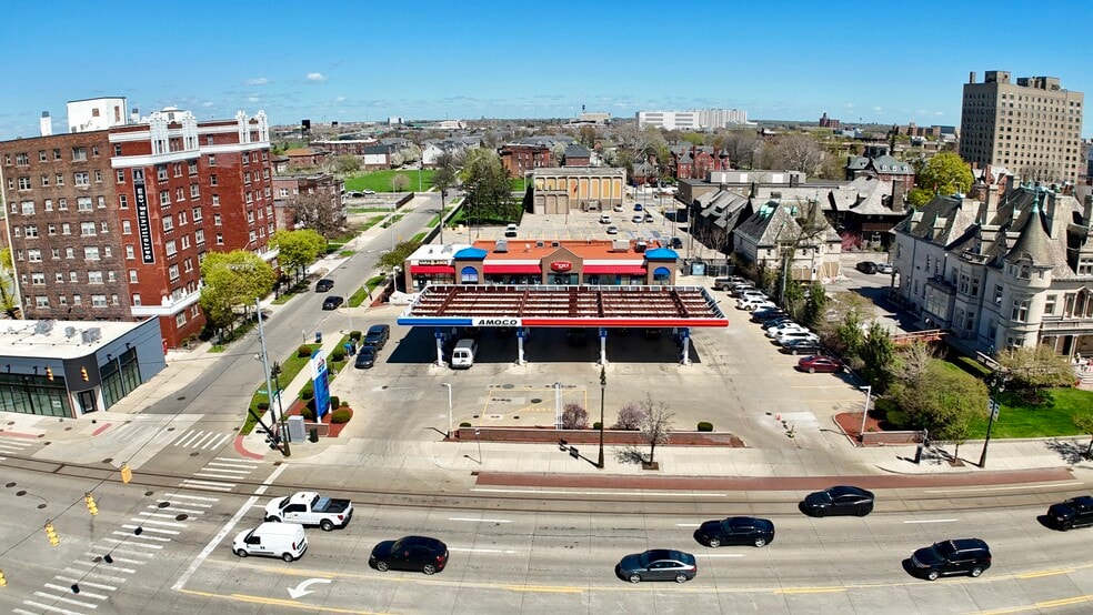 Primary Photo Of 5520-5564 Woodward Ave, Detroit Freestanding For Lease