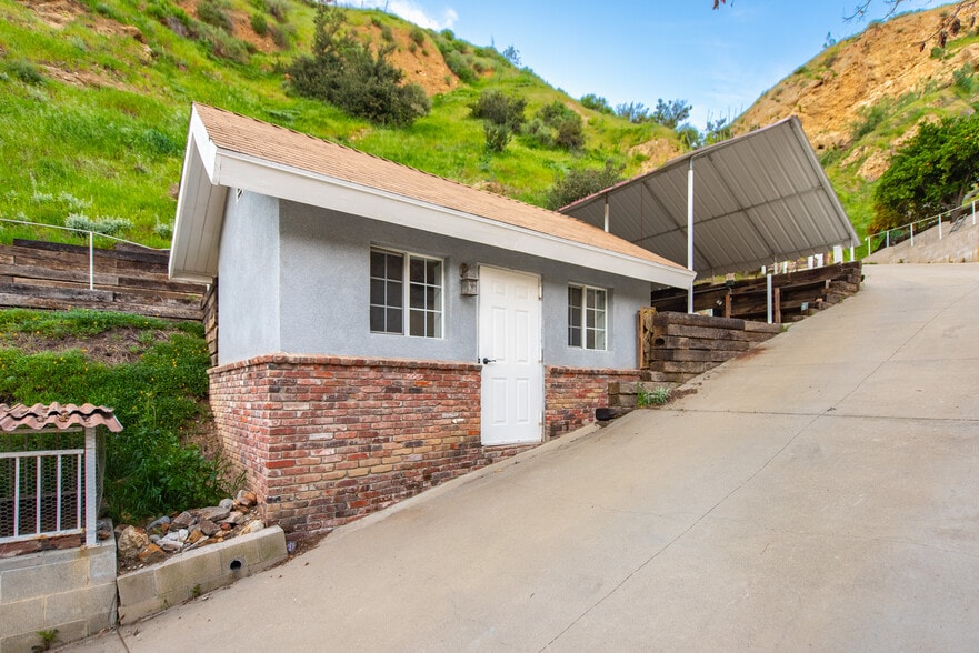 More Photos Of 12141 Wildwood Trl, Kagel Canyon Specialty For Sale