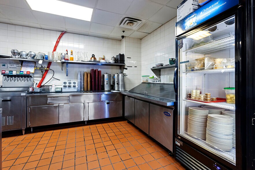 More Photos Of 5249 Davis Blvd, North Richland Hills Restaurant For Sale