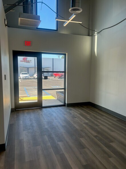 More Photos Of 7571 Santa Rita Cir, Garden Grove Warehouse For Lease