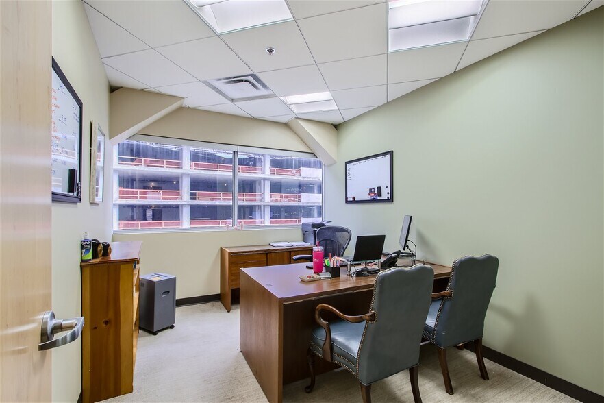 More Photos Of 1800 Glenarm Pl, Denver Office For Sale