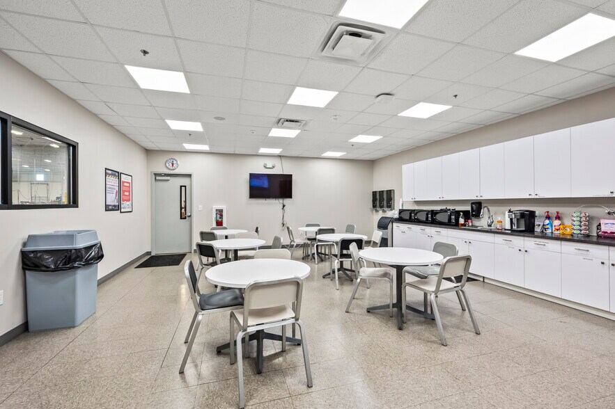 More Photos Of 101 Chamandy Dr, Salisbury Distribution For Sale