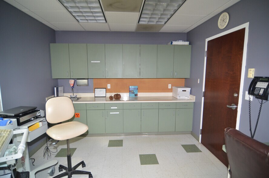 More Photos Of 611 Courtyard Dr, Hillsborough Medical For Sale