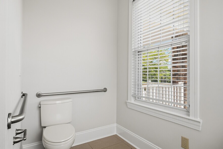 More Photos Of 6245 University Park Dr, Radford Office Residential For Sale