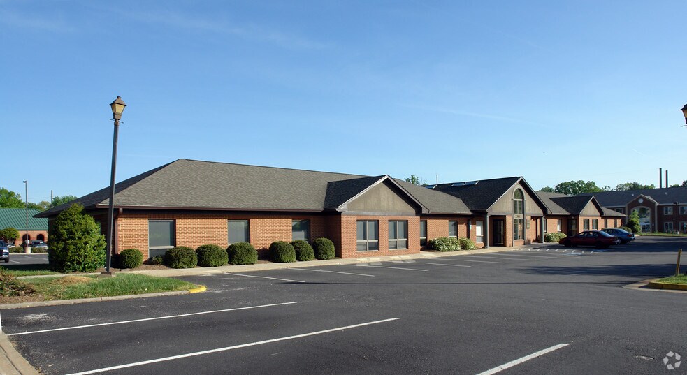 Primary Photo Of 9304-9306 Forest Point Cir, Manassas Medical For Lease