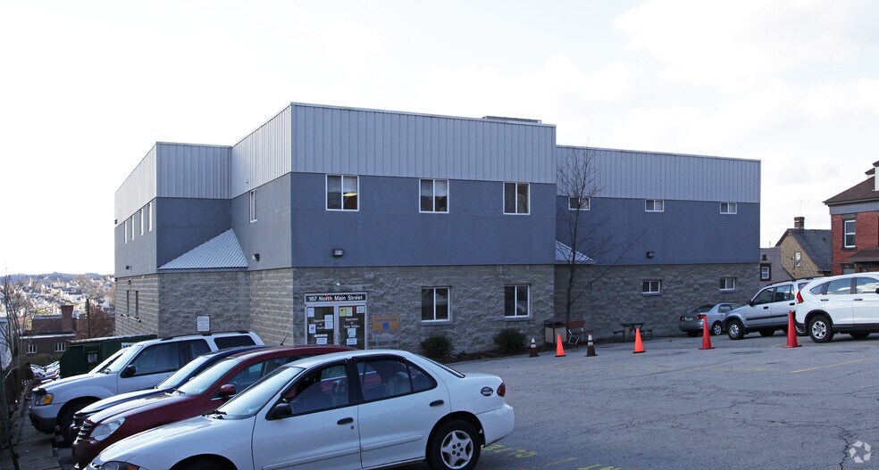 More Photos Of 167 N Main St, Washington Office For Sale