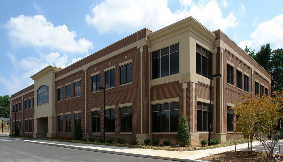 More Photos Of 6500 Creedmoor Rd, Raleigh Office For Lease