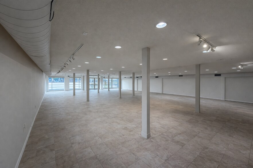 More Photos Of 4404 Richmond Ave, Houston Freestanding For Lease