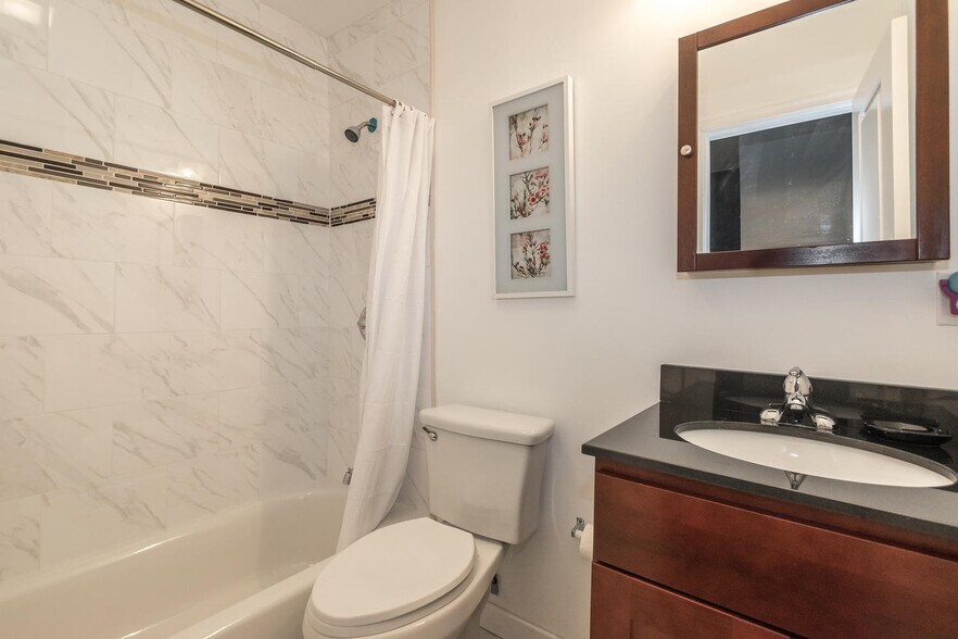 More Photos Of 224-226 N Camac St, Philadelphia Apartments For Sale