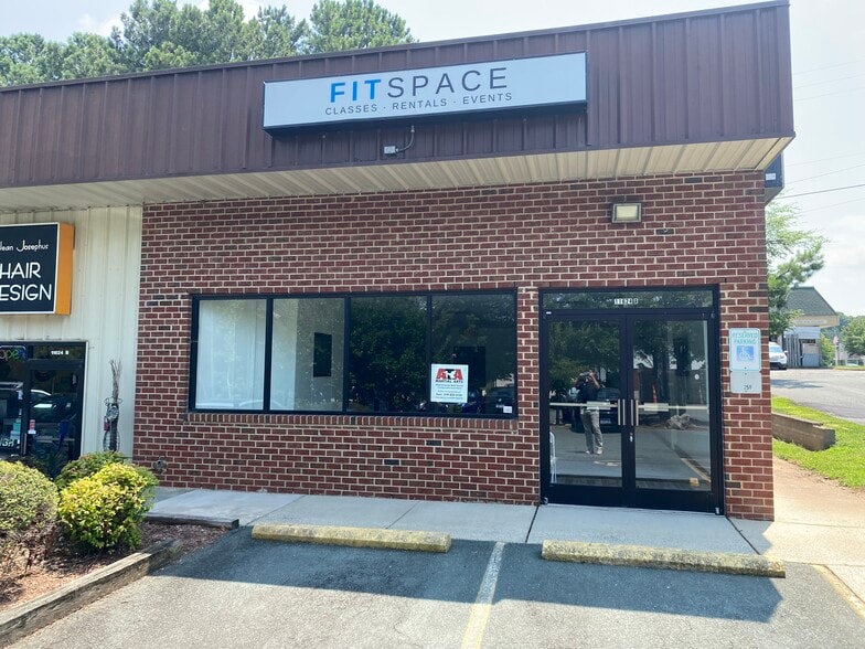 More Photos Of 11624 N US 15-501, Chapel Hill Freestanding For Lease