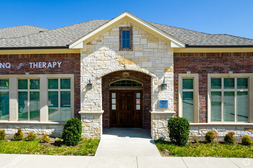More Photos Of 8668 John Hickman Pky, Frisco Medical For Lease