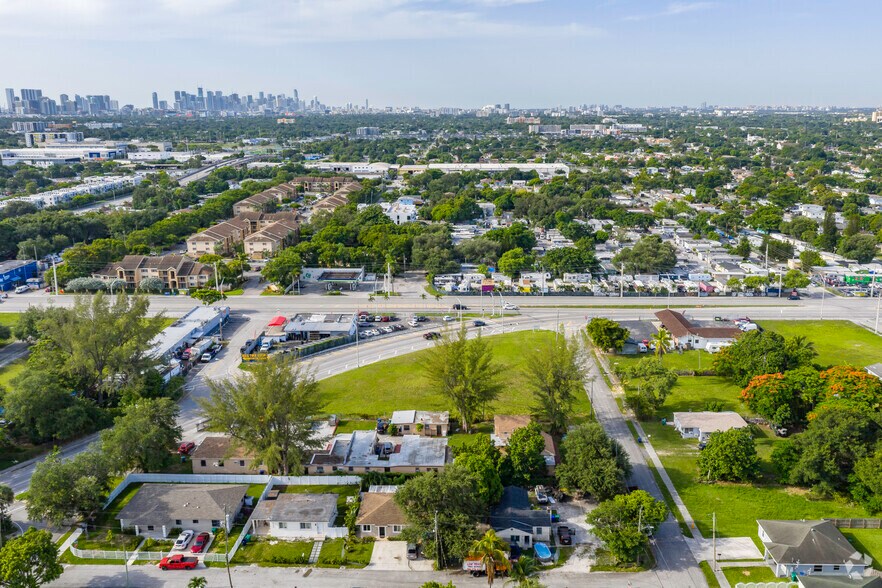 More Photos Of 7925 NW 13th Ct, Miami General Retail For Lease
