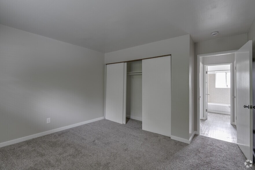 More Photos Of 9550 SW Washington Dr, Portland Apartments For Sale