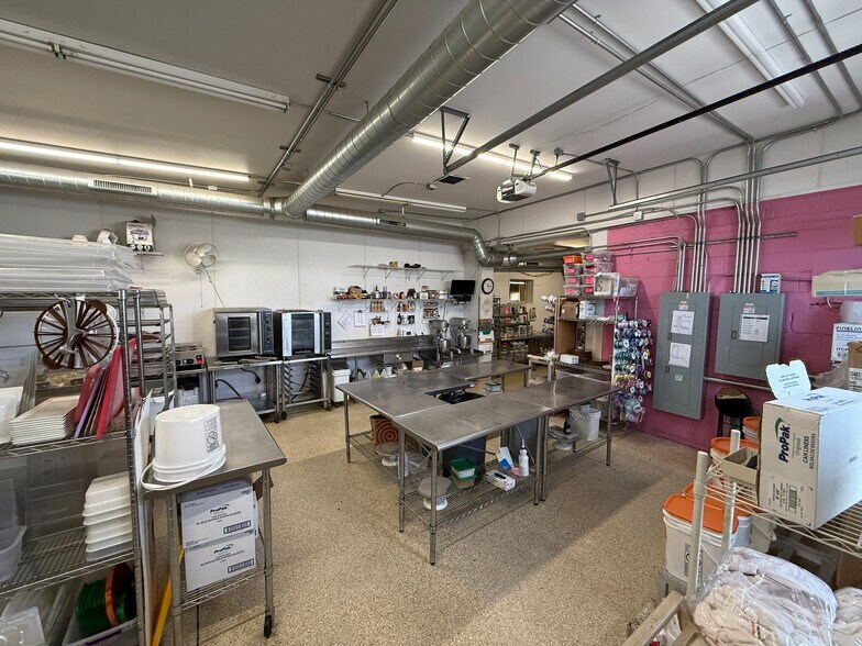 More Photos Of 1886 S Broadway, Denver Freestanding For Lease