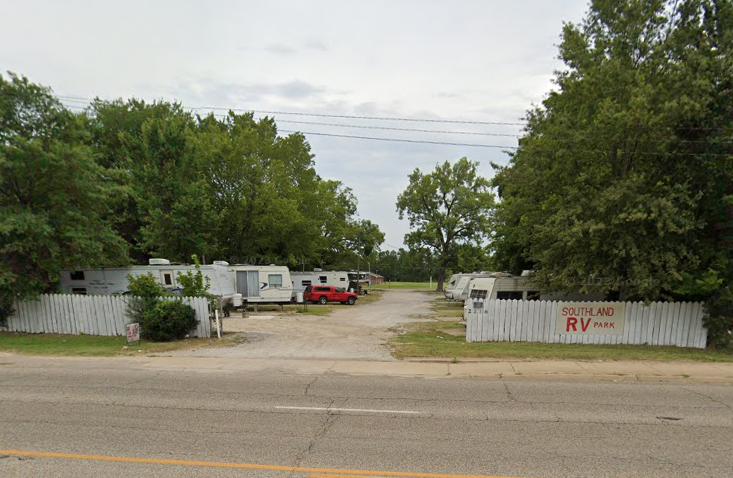 Primary Photo Of 2216 E Broadway St, West Memphis Trailer Camper Park For Sale