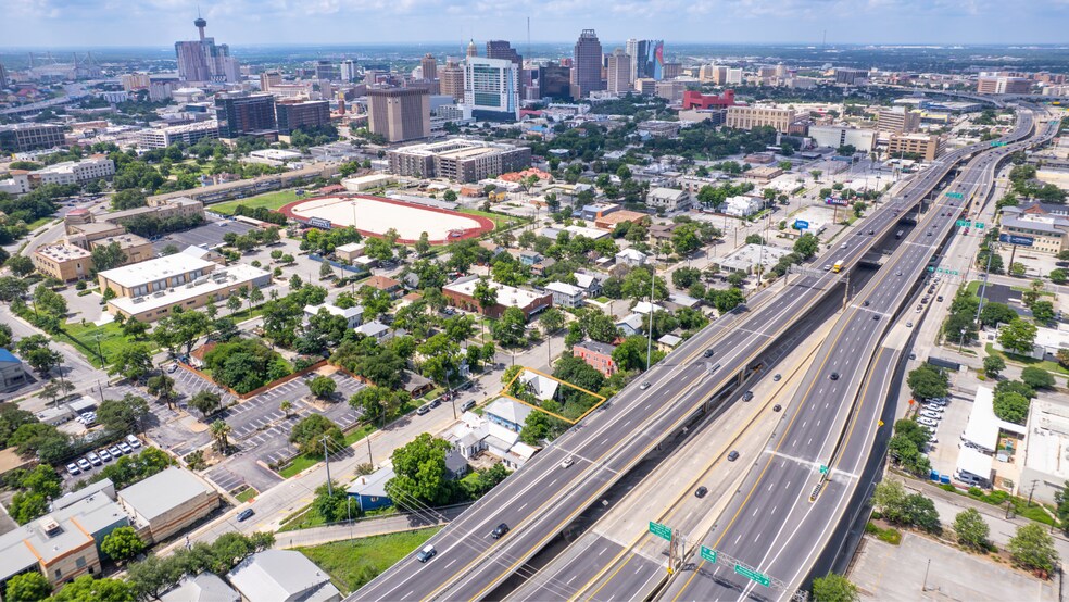 More Photos Of 801 E Quincy St, San Antonio Office Residential For Lease