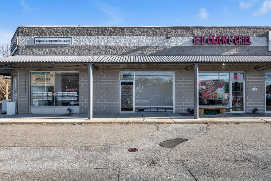 More Photos Of 15 Cr-66, Huntington Station Unknown For Lease