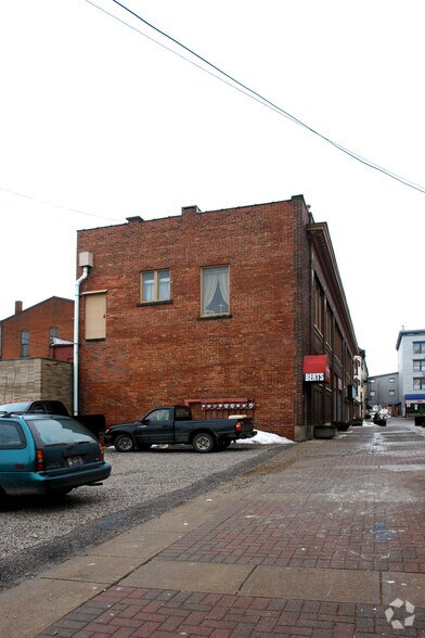 More Photos Of 130-132 S Market St, Wooster Office For Lease