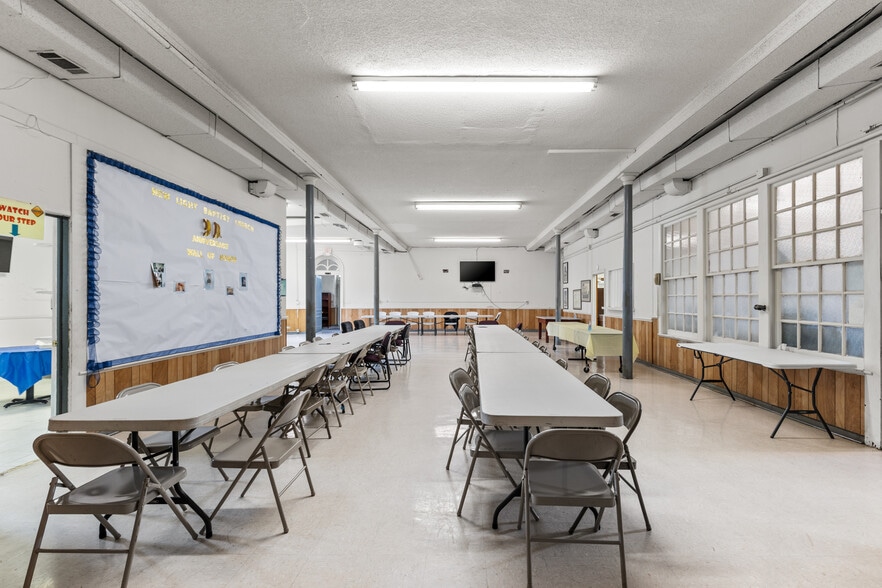 More Photos Of 2000 E Broad St, Richmond Religious Facility For Sale