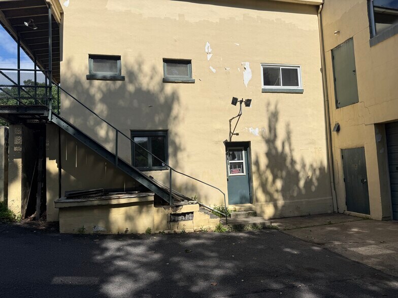 More Photos Of 1821 Route 315 Hwy, Pittston Freestanding For Lease