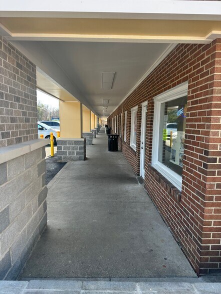 More Photos Of 335-371 Smallwood Dr, Waldorf General Retail For Sale