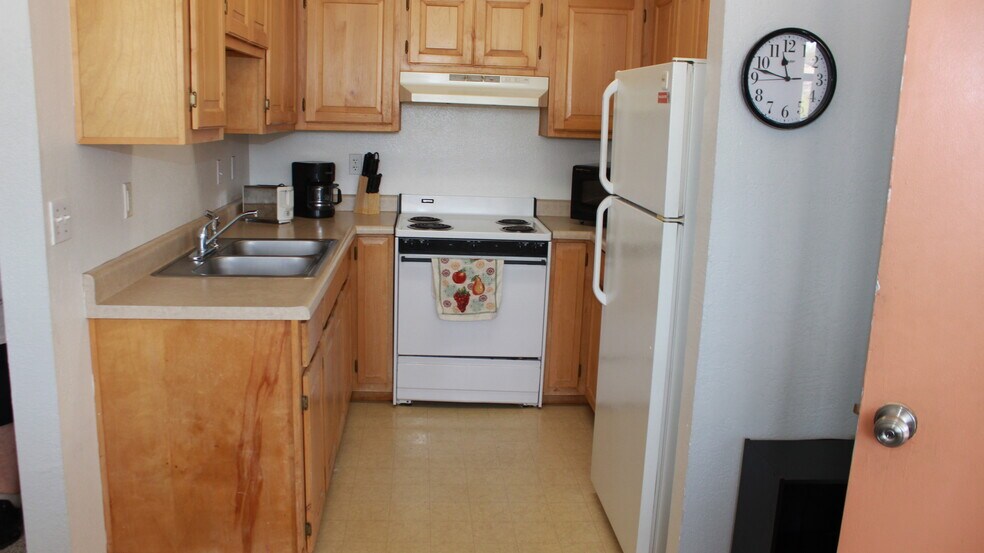 More Photos Of 355 S Sahuaro St, Ajo Apartments For Sale
