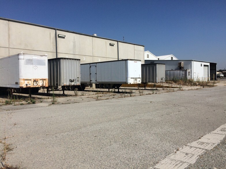 More Photos Of 201 S Cactus Ave, Rialto Manufacturing For Sale