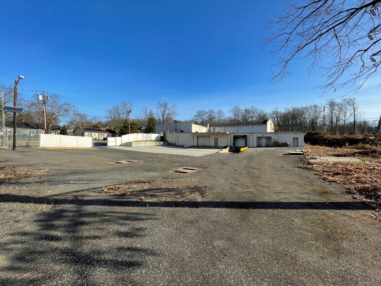 More Photos Of 460 N Black Horse Pike, Blackwood Light Distribution For Sale