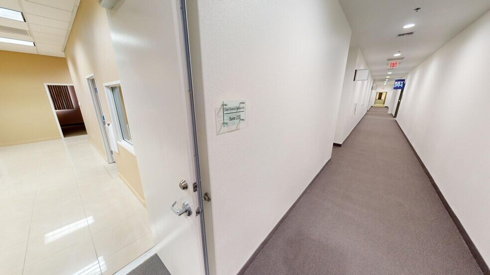 More Photos Of 9890 S Maryland Pky, Las Vegas Storefront Retail Office For Lease